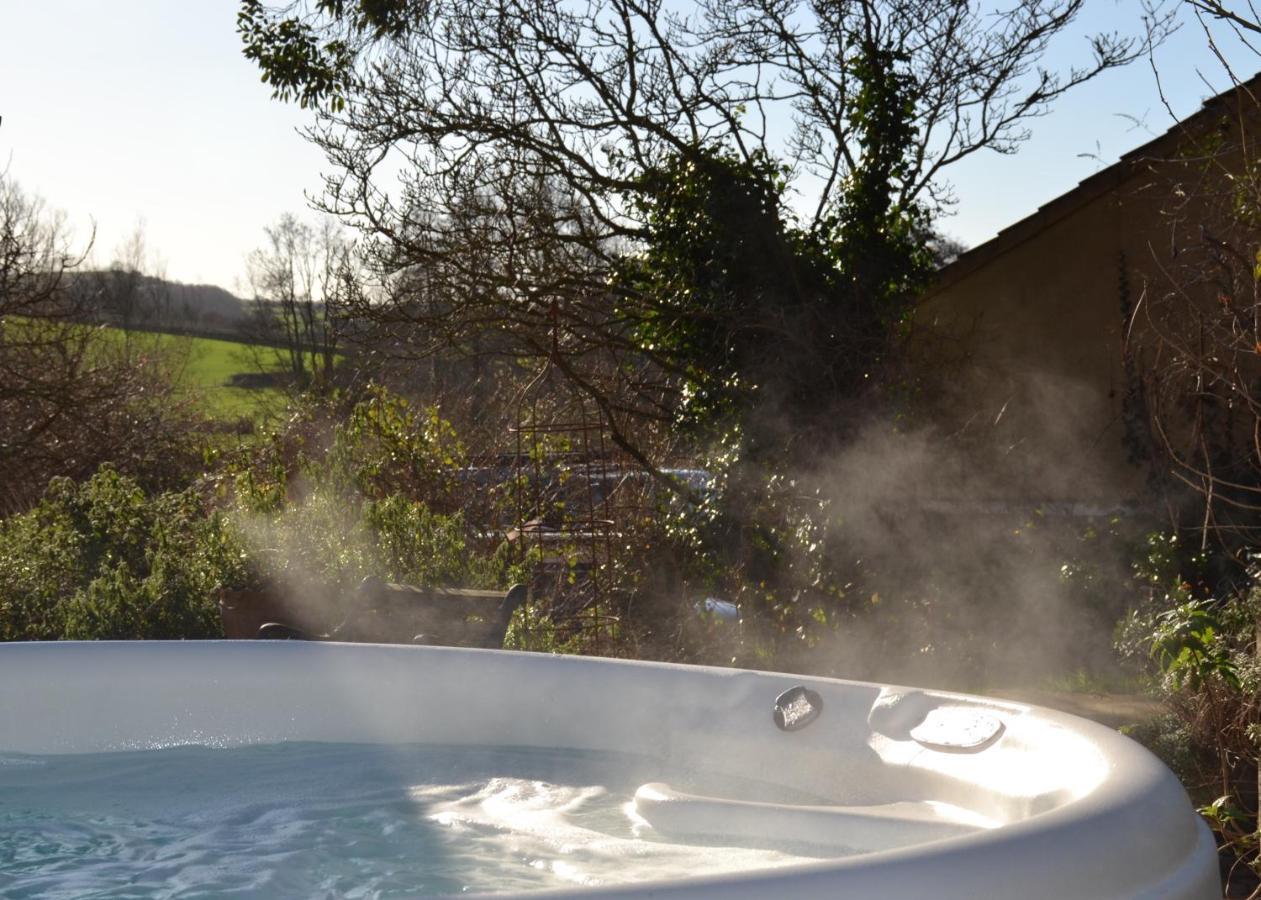 Loft Apartment Nr Bath & Bristol With Hot Tub Zewnętrze zdjęcie